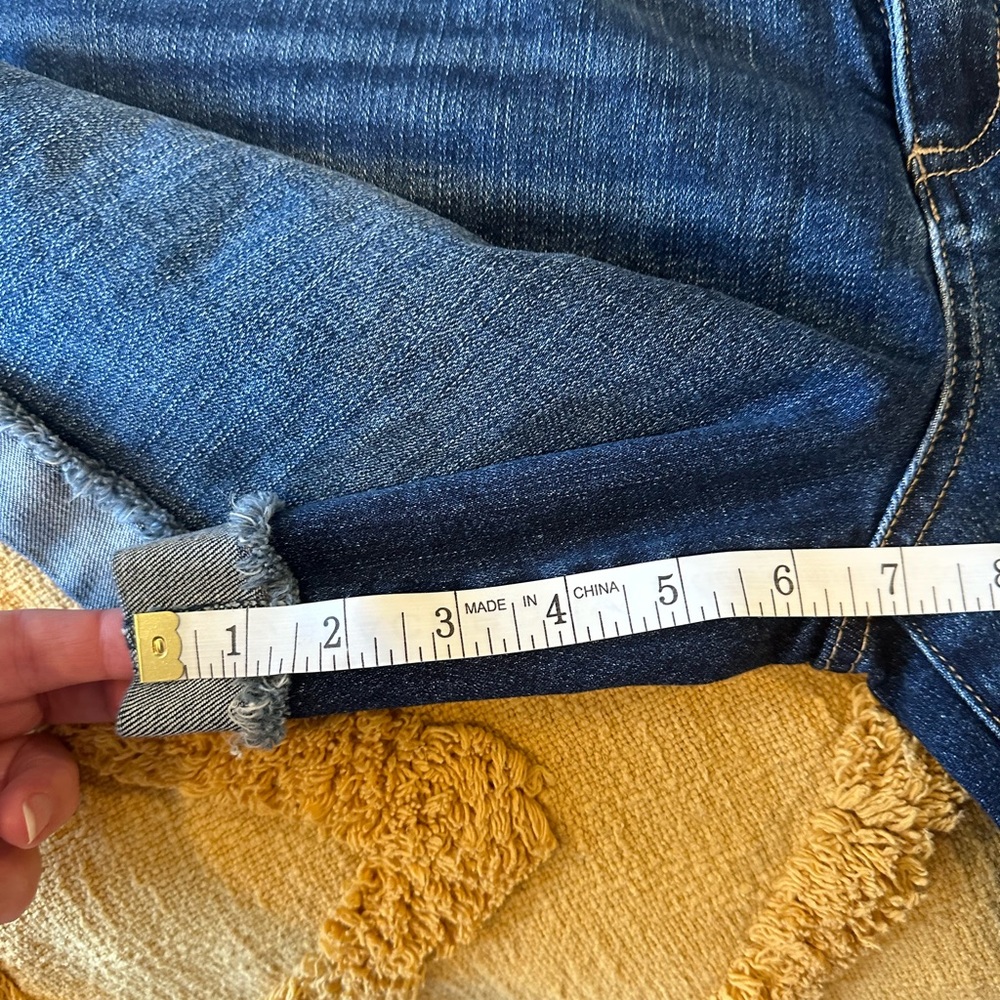 Kut from the Kloth Denim Shorts almost new - Picture 5 of 7